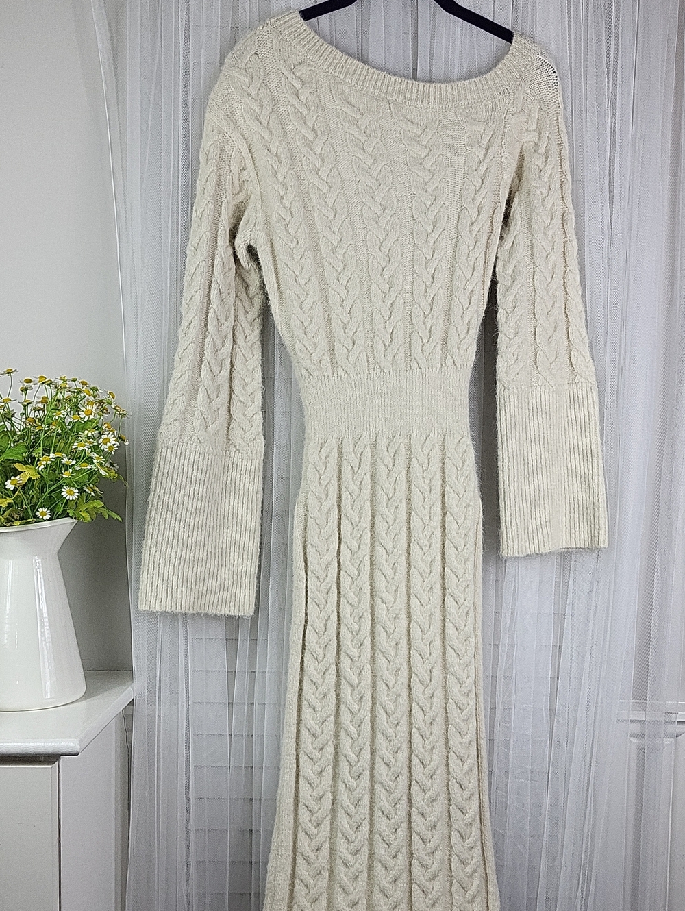 Adoore Arona Cream Cable-Knit Long Sleeve Sweater Dress. Size 34  = 4 US